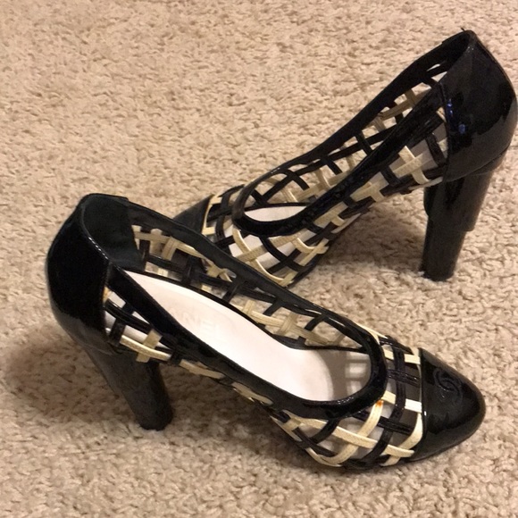 COPY - 🖤Chanel CC Pumps - Picture 5 of 17